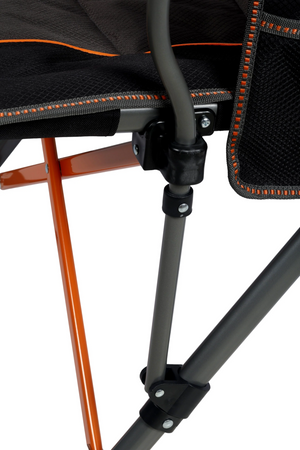 Wildtrak Cheynes Solid Arm Chair