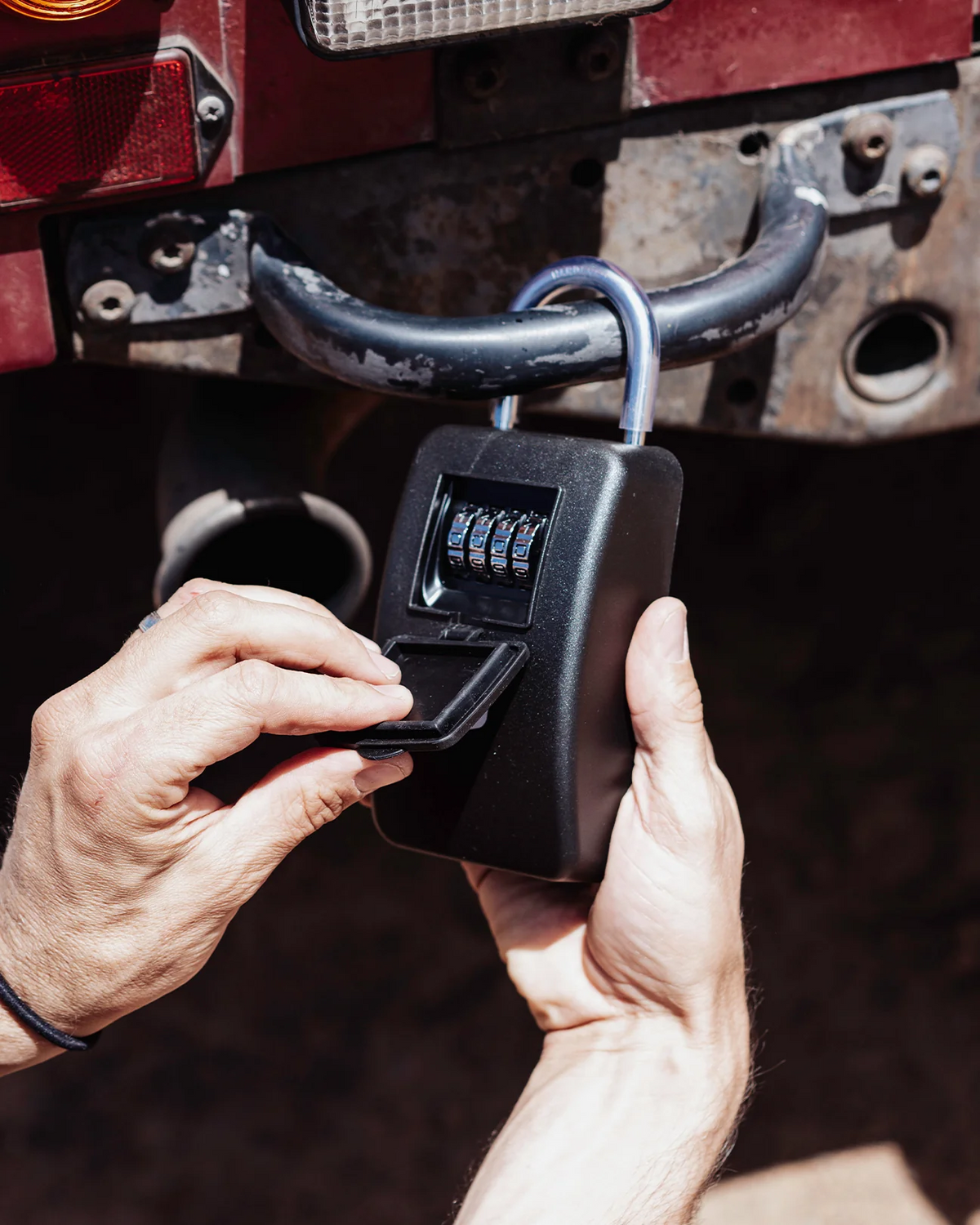 Creatures Stash Lock Large